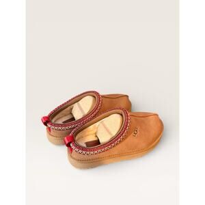 Ugg K Tazz size 4 youth chestnut